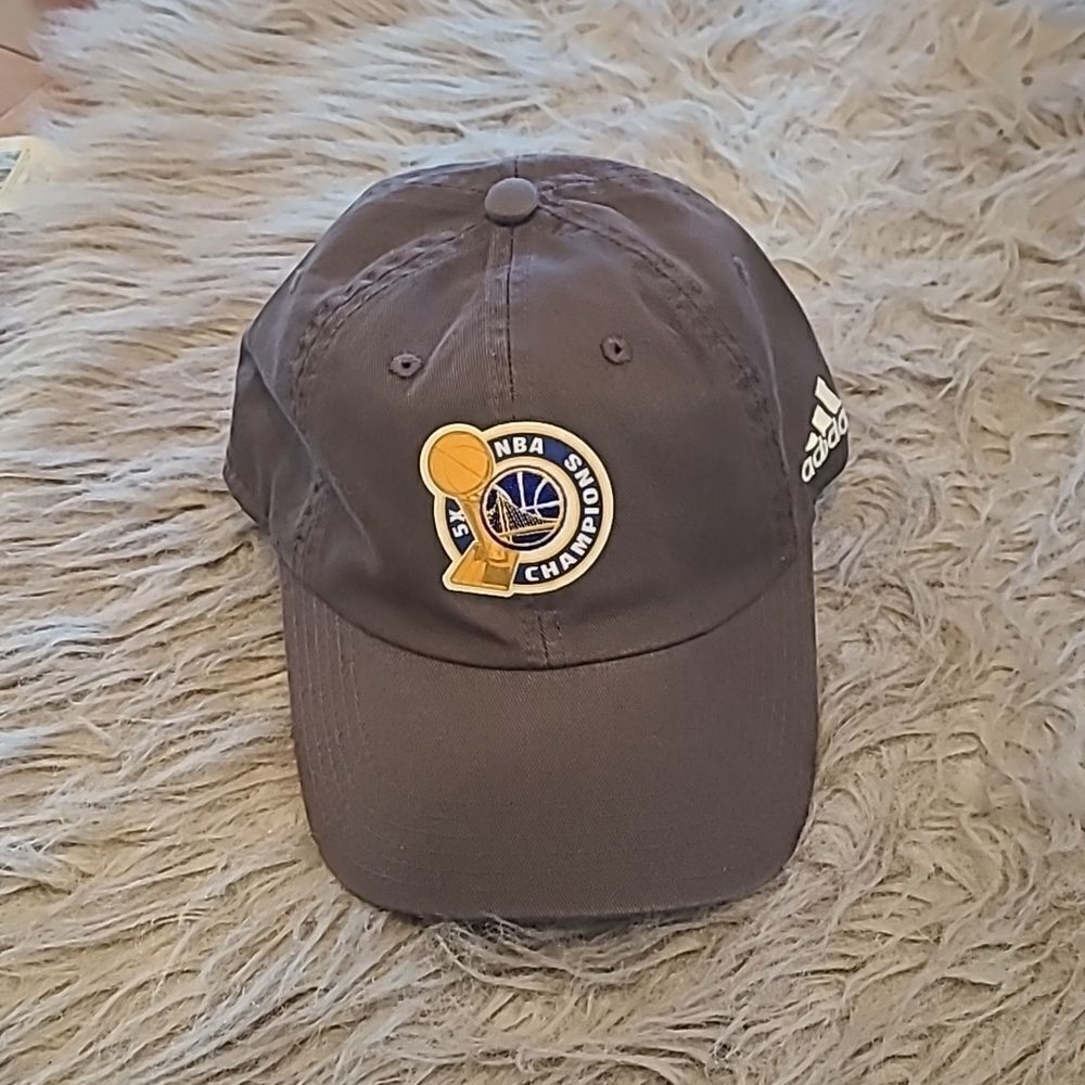 NWOT adidas golden state 2017 champions gray,‎ blue and yellow hat